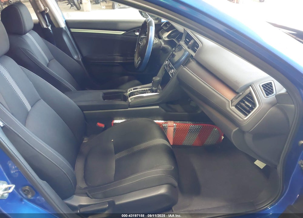 2016 HONDA CIVIC VIN: 2HGFC1F32GH642557