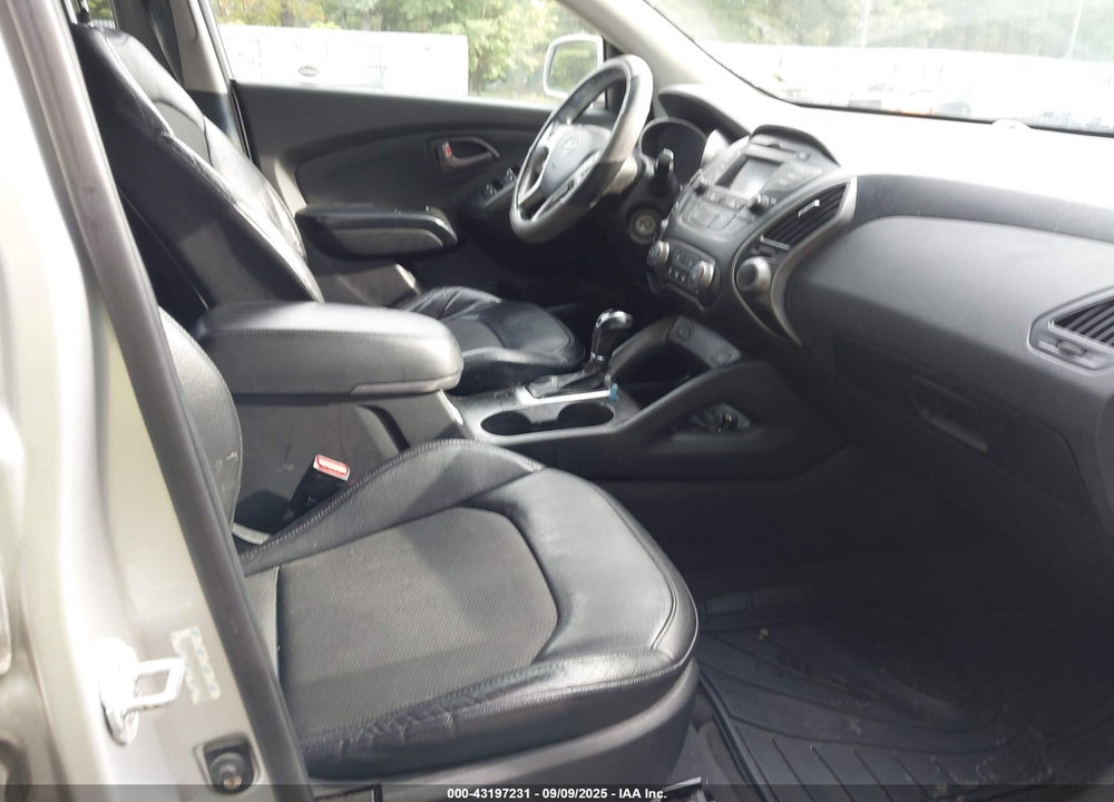 2014 HYUNDAI TUCSON SE VIN: KM8JU3AG4EU838128