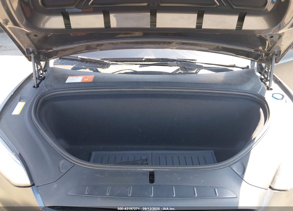 2016 TESLA MODEL X VIN: 5YJXCBE41GF003644