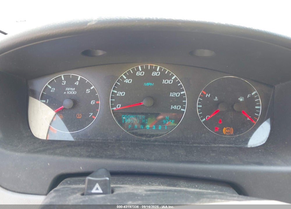 2010 CHEVROLET IMPALA VIN: 2G1WC5EM9A1264018