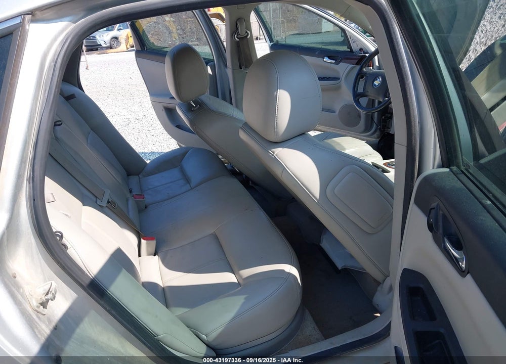 2010 CHEVROLET IMPALA VIN: 2G1WC5EM9A1264018