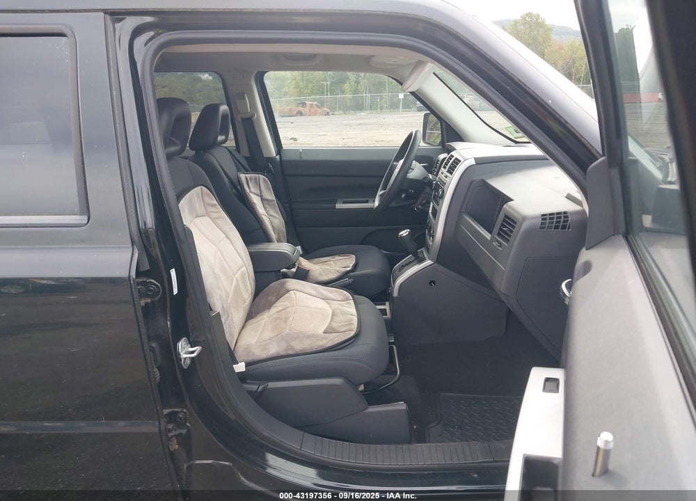 2008 JEEP PATRIOT SPORT VIN: 1J8FF28W38D682558