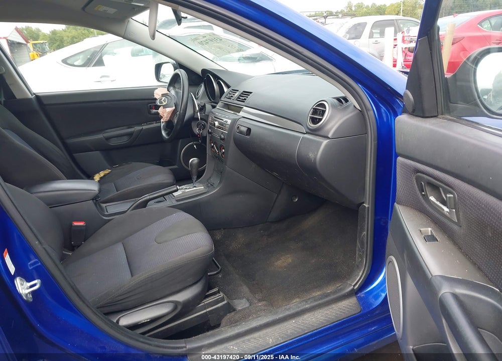 2007 MAZDA 3 S TOURING VIN: JM1BK343371671112
