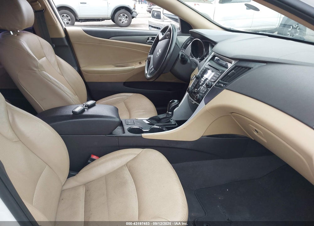 2012 HYUNDAI SONATA HYBRID VIN: KMHEC4A47CA033304