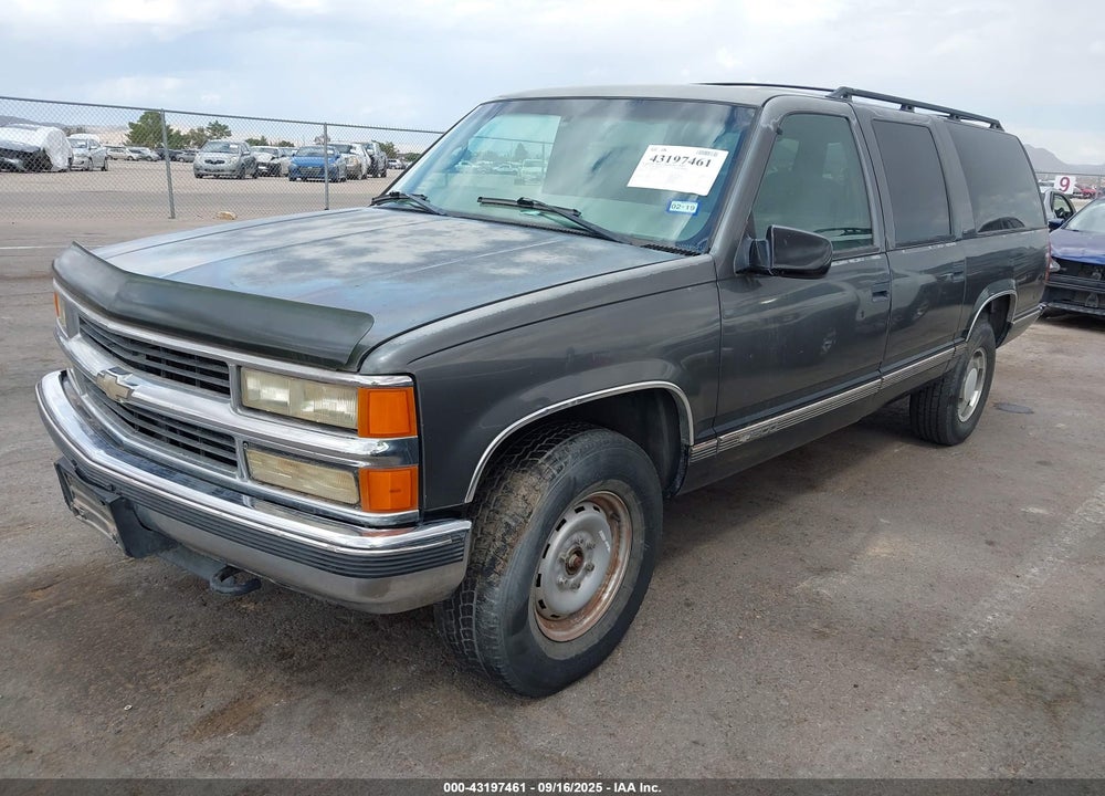 1999 CHEVROLET SUBURBAN 1500 LT VIN: 1GNFK16R6XJ425329