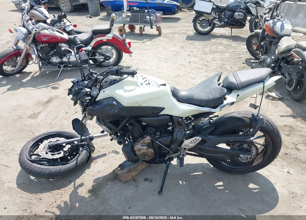 2017 YAMAHA FZ07 C VIN: JYARM06YXHA003644