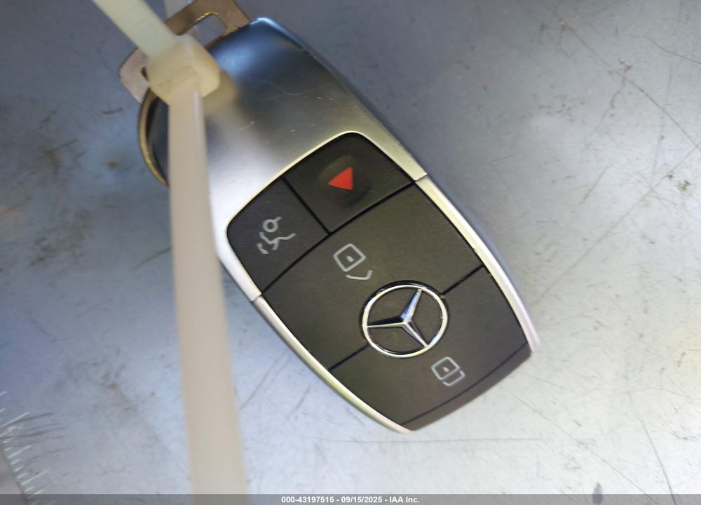 2020 MERCEDES-BENZ GLC 300 VIN: WDC0G8DB3LF705666