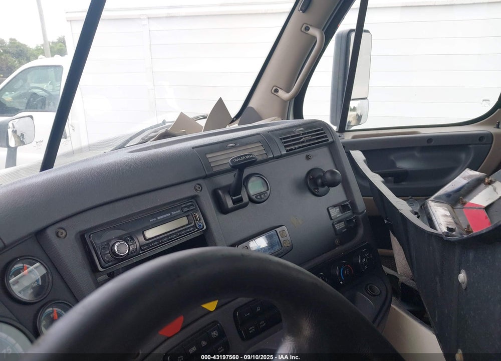 2017 FREIGHTLINER CASCADIA 125 VIN: 3AKBGDDV0HSJG8273