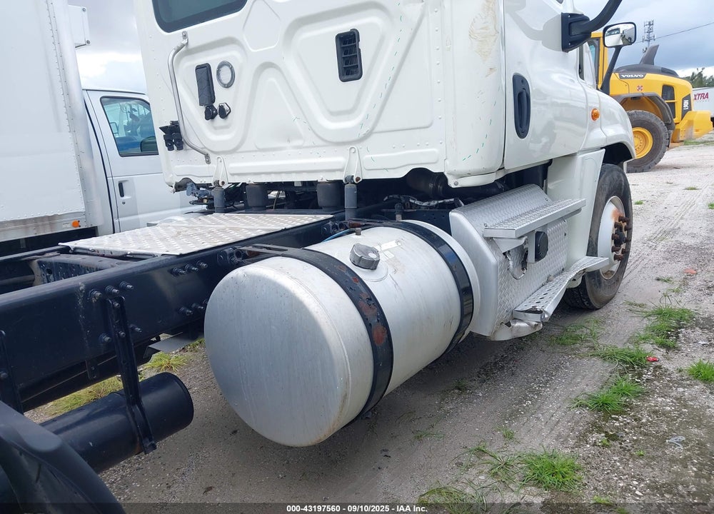 2017 FREIGHTLINER CASCADIA 125 VIN: 3AKBGDDV0HSJG8273