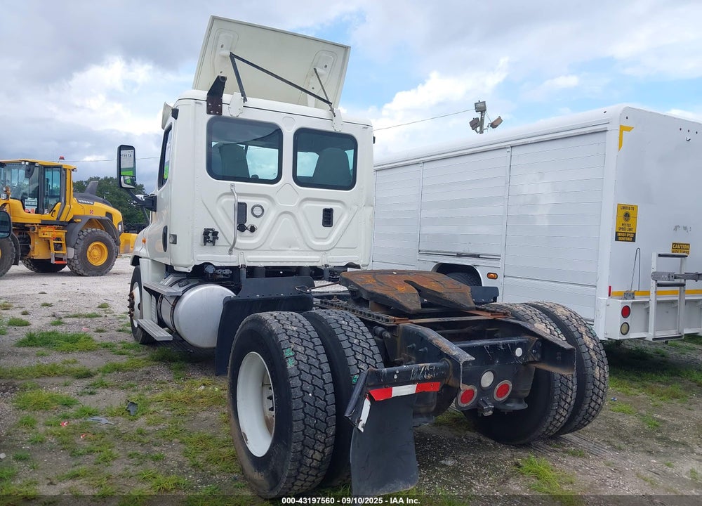 2017 FREIGHTLINER CASCADIA 125 VIN: 3AKBGDDV0HSJG8273