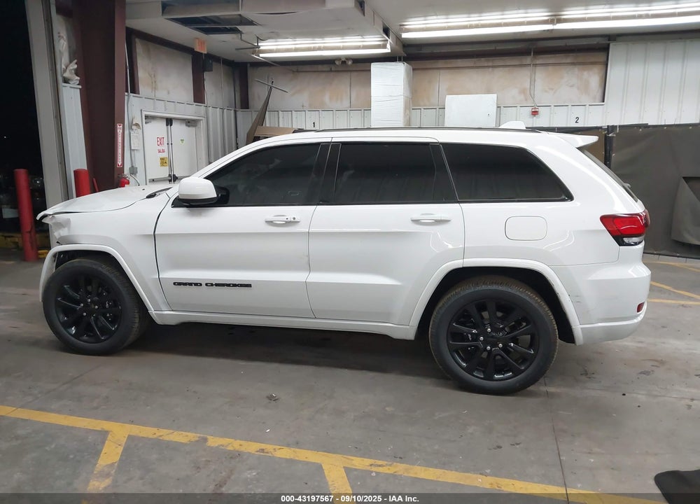 2018 JEEP GRAND CHEROKEE VIN: 1C4RJEAG2JC430884