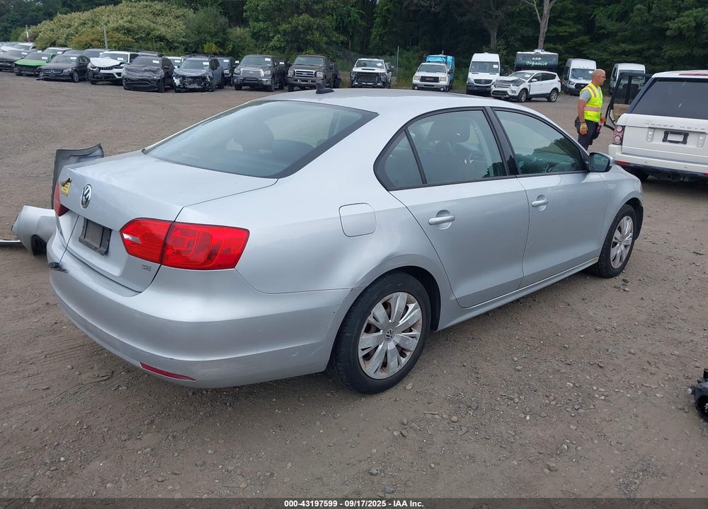 2014 VOLKSWAGEN JETTA VIN: 3VWD17AJ5EM238121