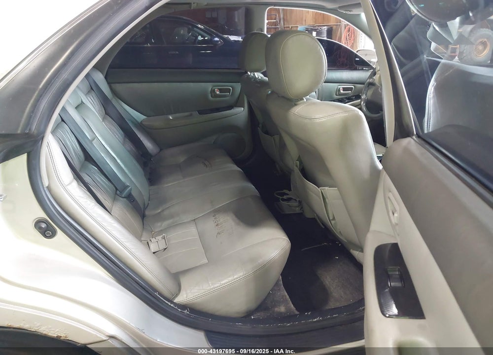 1999 LEXUS ES 300 VIN: JT8BF28G5X0232753