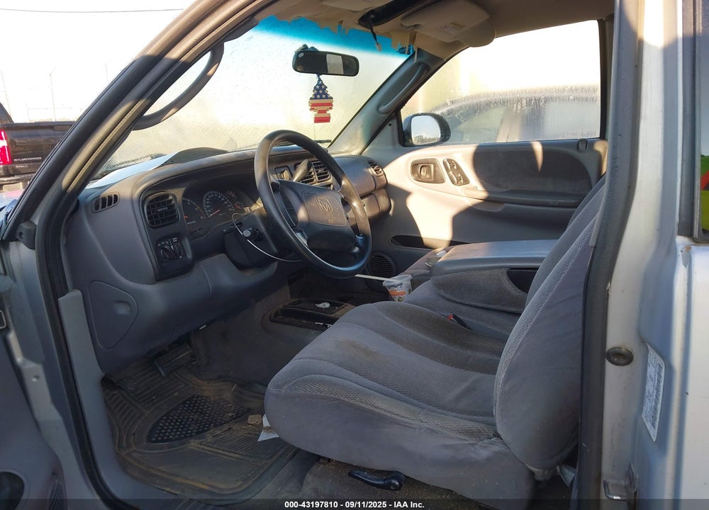 2000 DODGE DAKOTA SLT/SPORT VIN: 1B7GL22X8YS523939