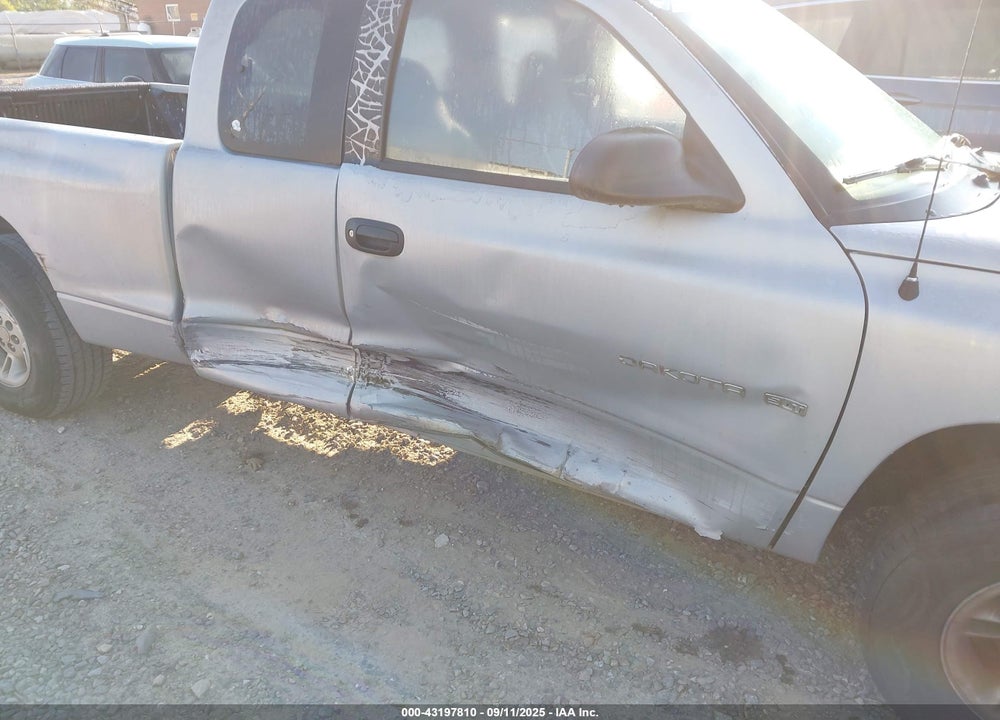 2000 DODGE DAKOTA SLT/SPORT VIN: 1B7GL22X8YS523939