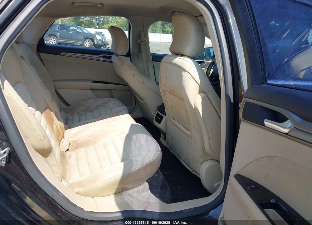 2015 FORD FUSION VIN: 1FA6P0H78F5117771