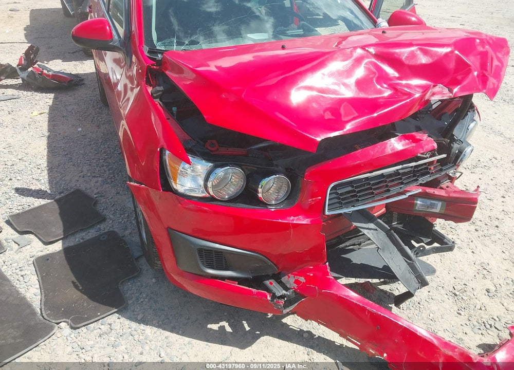 2015 CHEVROLET SONIC VIN: 1G1JC5SH8F4104788
