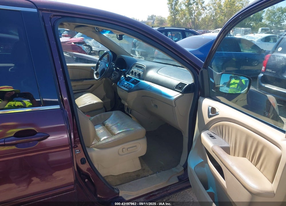 2010 HONDA ODYSSEY EX-L VIN: 5FNRL3H66AB021057