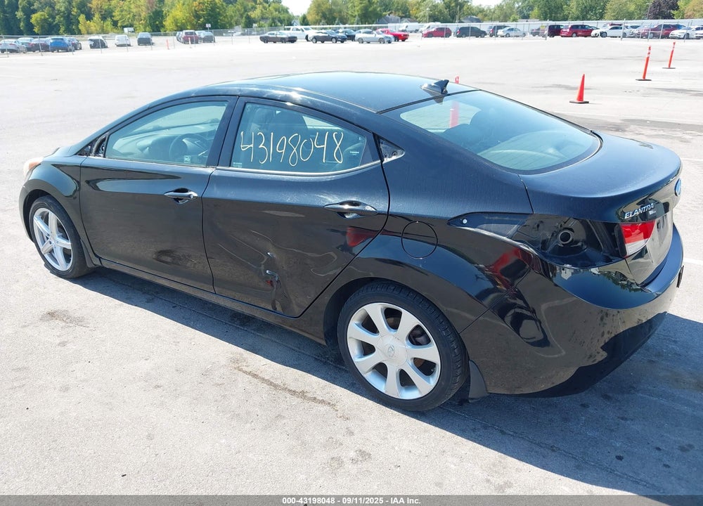 2013 HYUNDAI ELANTRA VIN: KMHDH4AE4DU962730