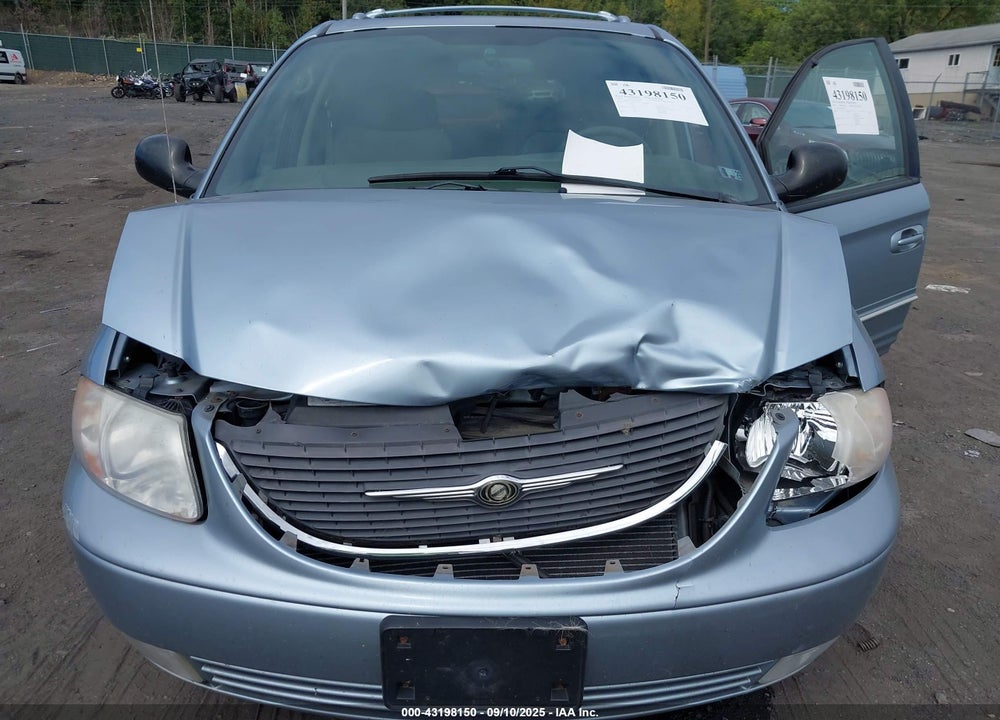 2003 CHRYSLER TOWN & COUNTRY LIMITED VIN: 2C8GP64L13R239566