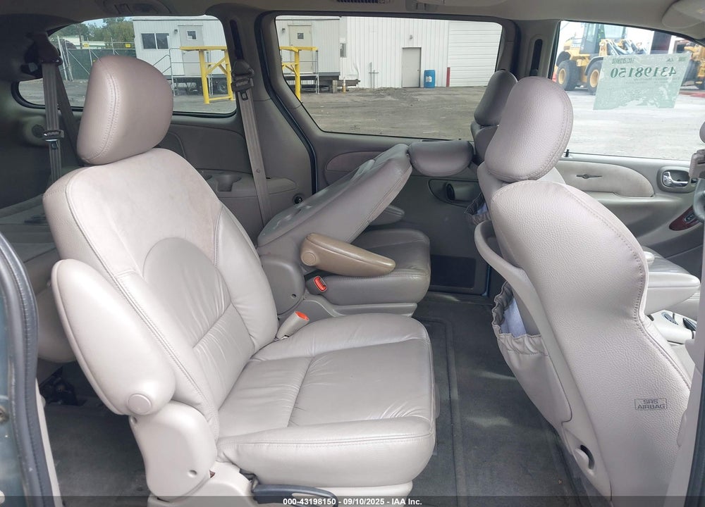 2003 CHRYSLER TOWN & COUNTRY LIMITED VIN: 2C8GP64L13R239566
