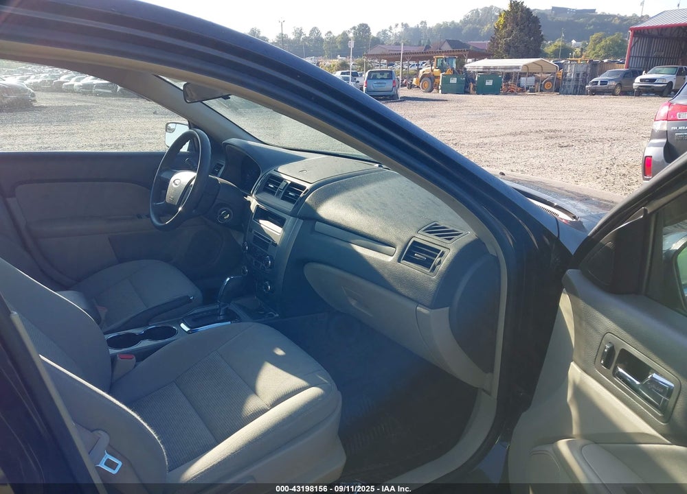 2011 FORD FUSION SE VIN: 3FAHP0HA5BR308219