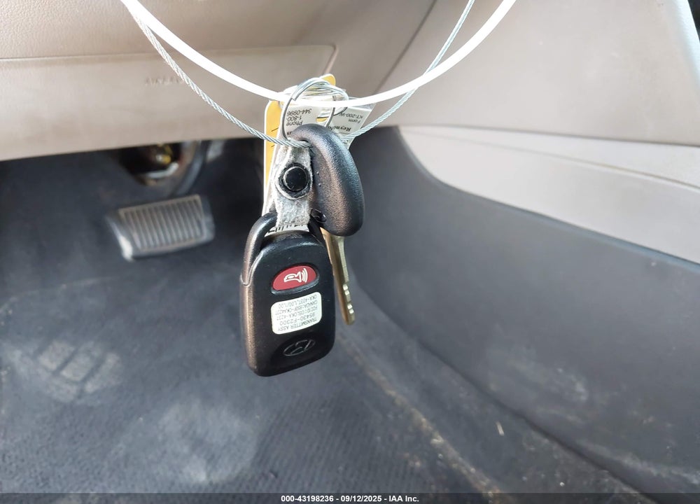 2019 HYUNDAI ELANTRA VIN: 5NPD84LF6KH471447