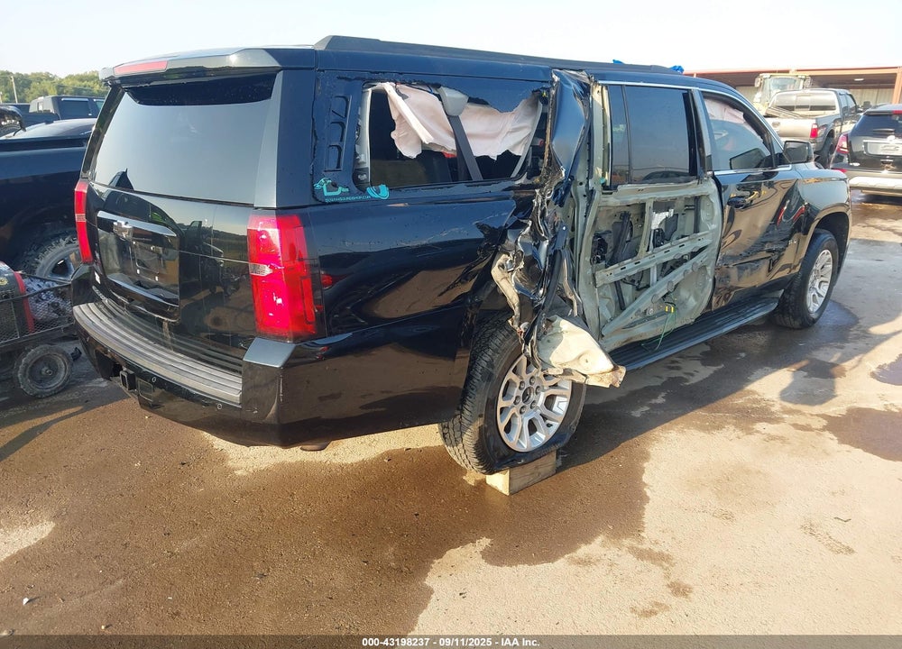 2015 CHEVROLET SUBURBAN 1500 LT VIN: 1GNSKJKC4FR285135