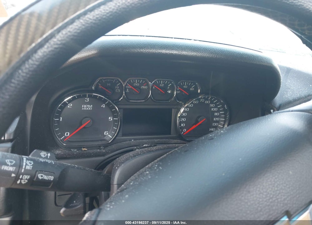 2015 CHEVROLET SUBURBAN 1500 LT VIN: 1GNSKJKC4FR285135