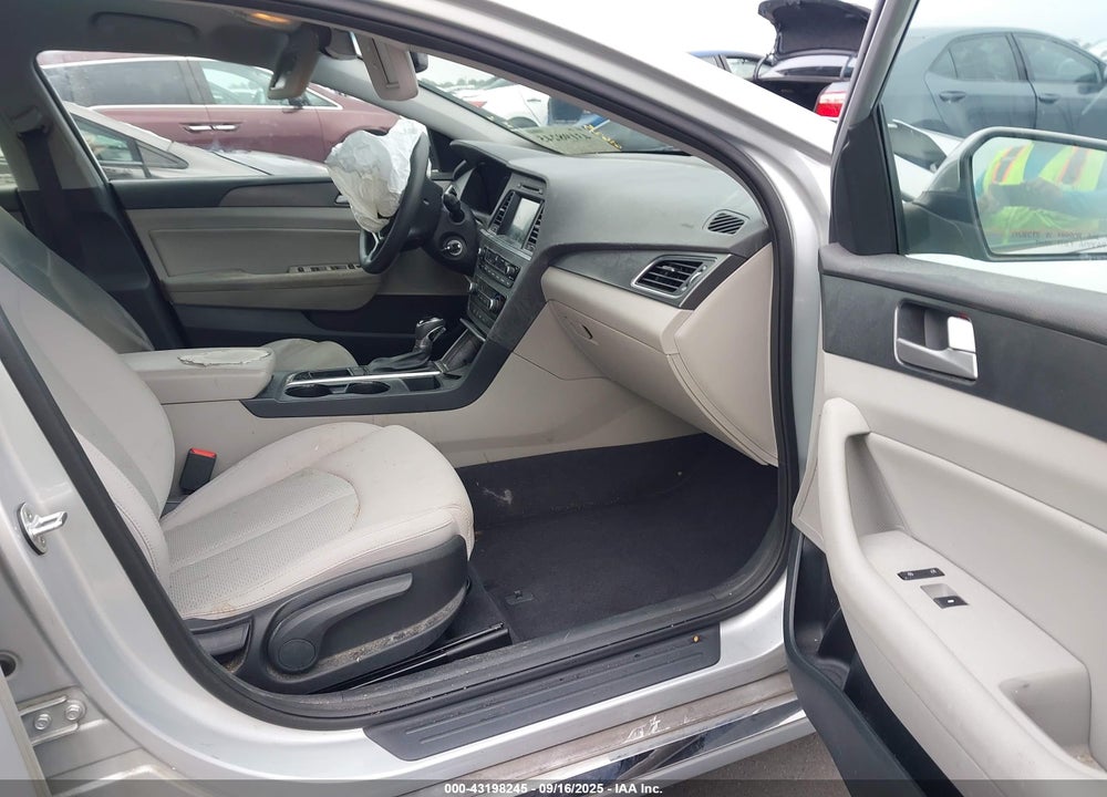 2016 HYUNDAI SONATA VIN: 5NPE34AF5GH312741