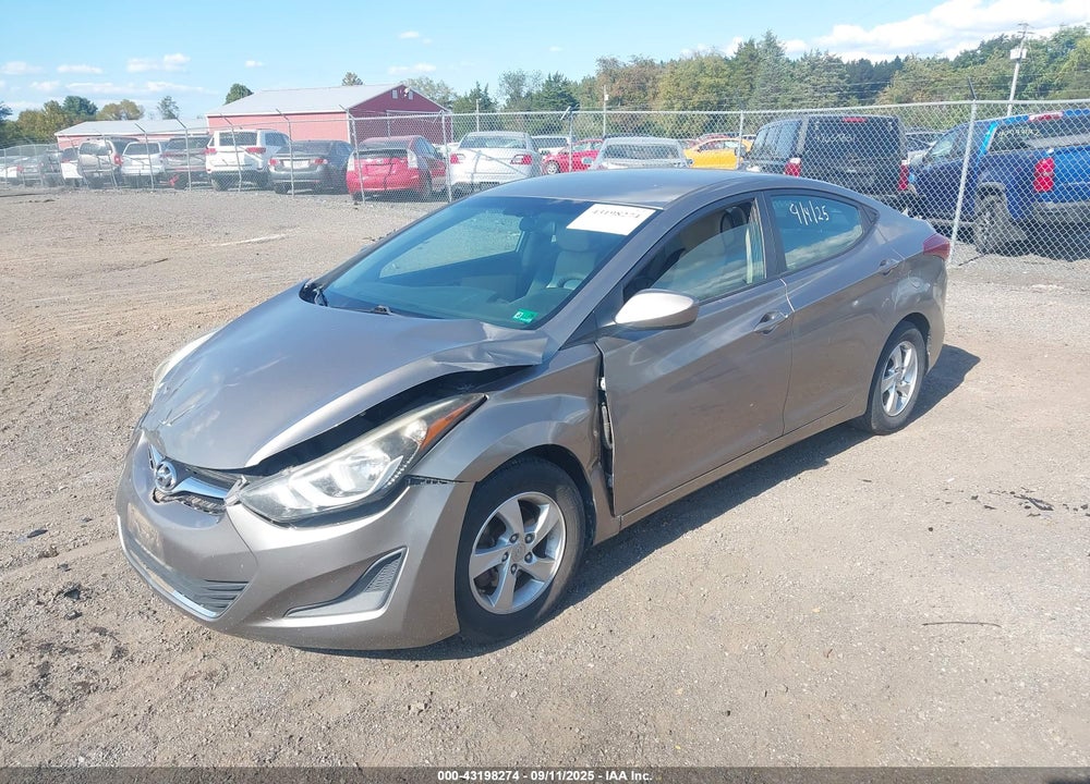 2014 HYUNDAI ELANTRA VIN: 5NPDH4AE7EH456535