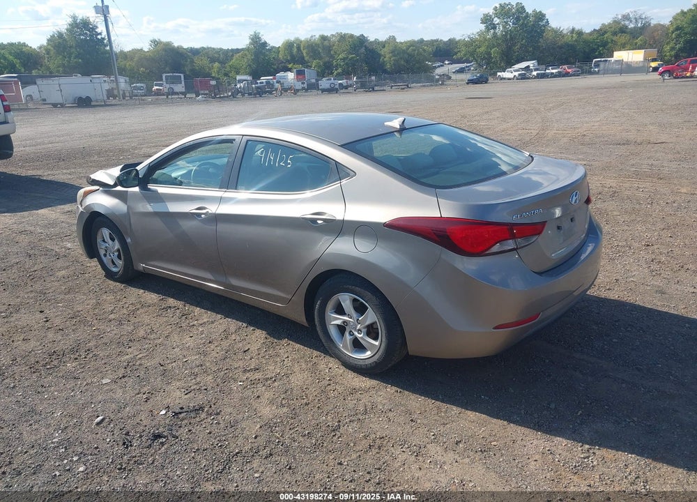 2014 HYUNDAI ELANTRA VIN: 5NPDH4AE7EH456535