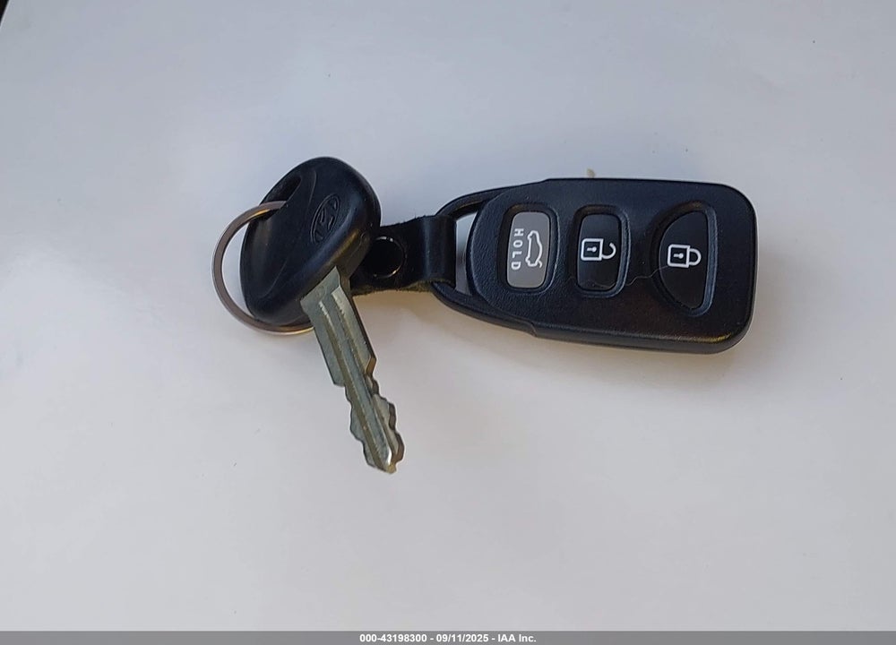 2009 HYUNDAI ELANTRA SE VIN: KMHDU46D49U758576