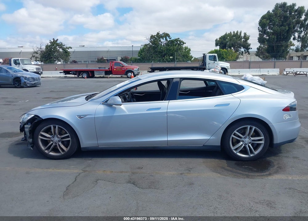 2014 TESLA MODEL S VIN: 5YJSA1H18EFP21006