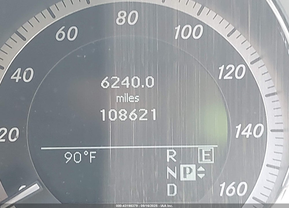 2011 MERCEDES-BENZ E 350 VIN: WDDHF5GB6BA377537