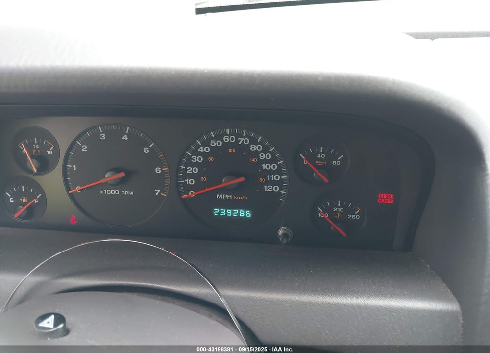 2000 JEEP GRAND CHEROKEE LIMITED VIN: 1J4GW58S9YC347623