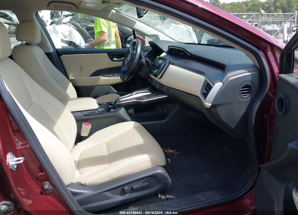 2018 HONDA CLARITY PLUG-IN HYBRID VIN: JHMZC5F38JC021481