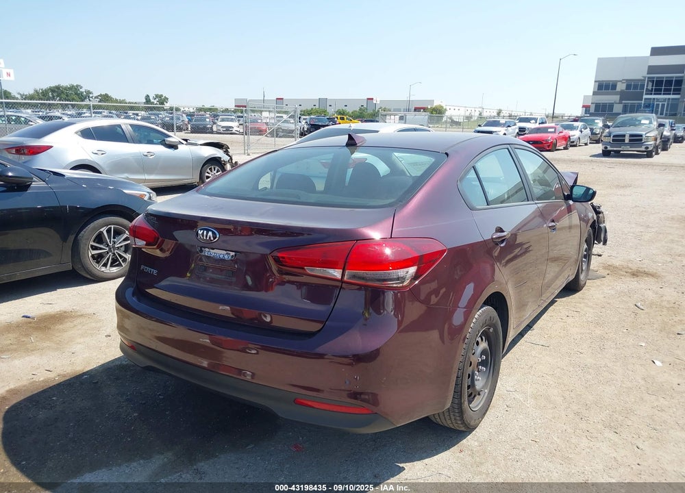 2018 KIA FORTE LX VIN: 3KPFL4A7XJE248303