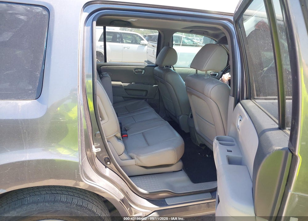 2015 HONDA PILOT VIN: 5FNYF3H56FB007998
