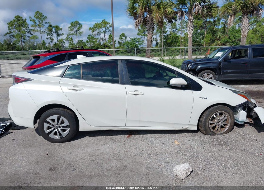 2016 TOYOTA PRIUS TWO ECO VIN: JTDKARFU4G3015002