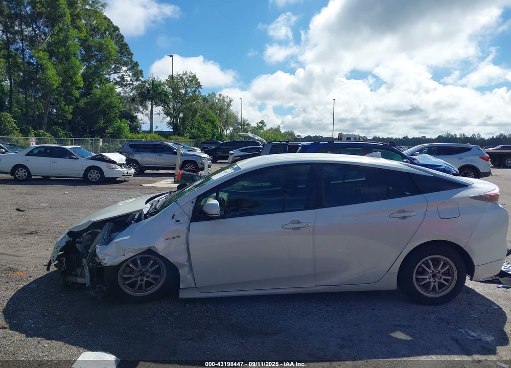 2016 TOYOTA PRIUS TWO ECO VIN: JTDKARFU4G3015002