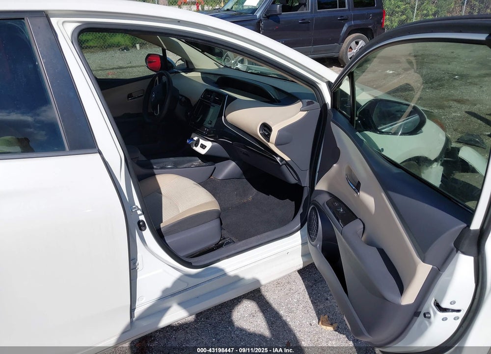 2016 TOYOTA PRIUS TWO ECO VIN: JTDKARFU4G3015002