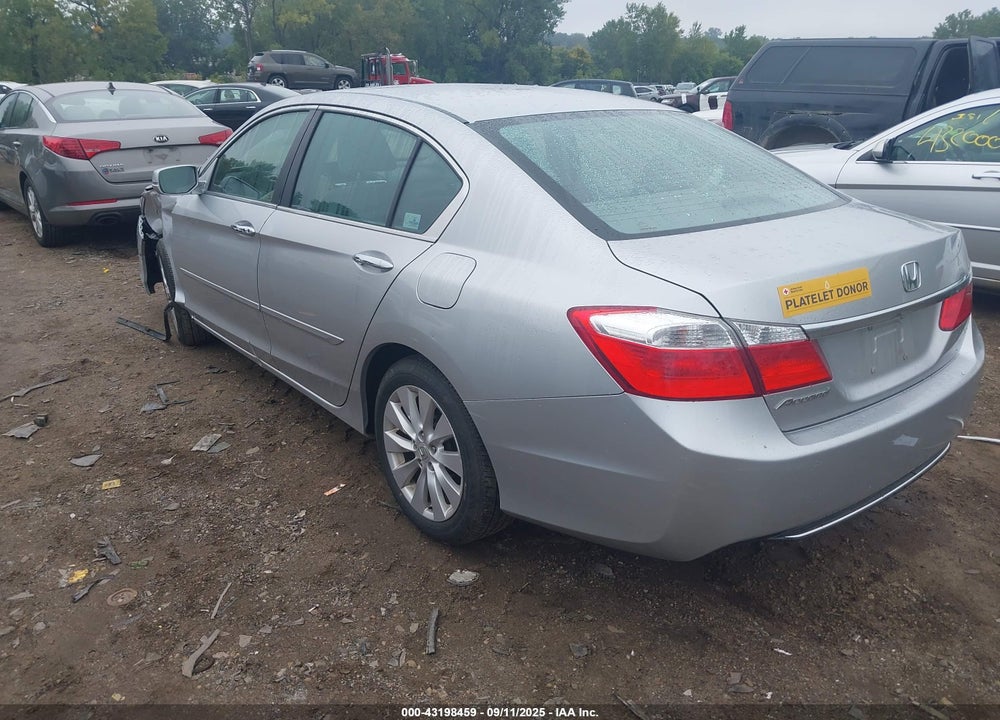 2013 HONDA ACCORD VIN: 1HGCR2F76DA007359