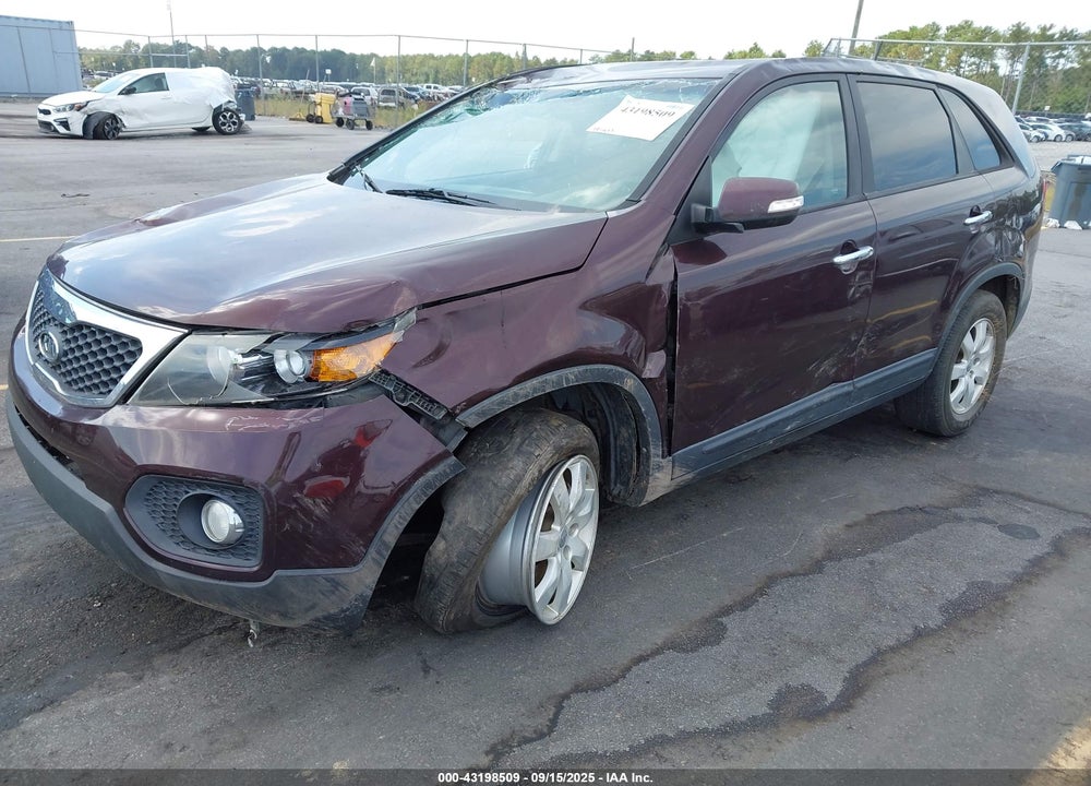 2013 KIA SORENTO VIN: 5XYKT3A14DG393820