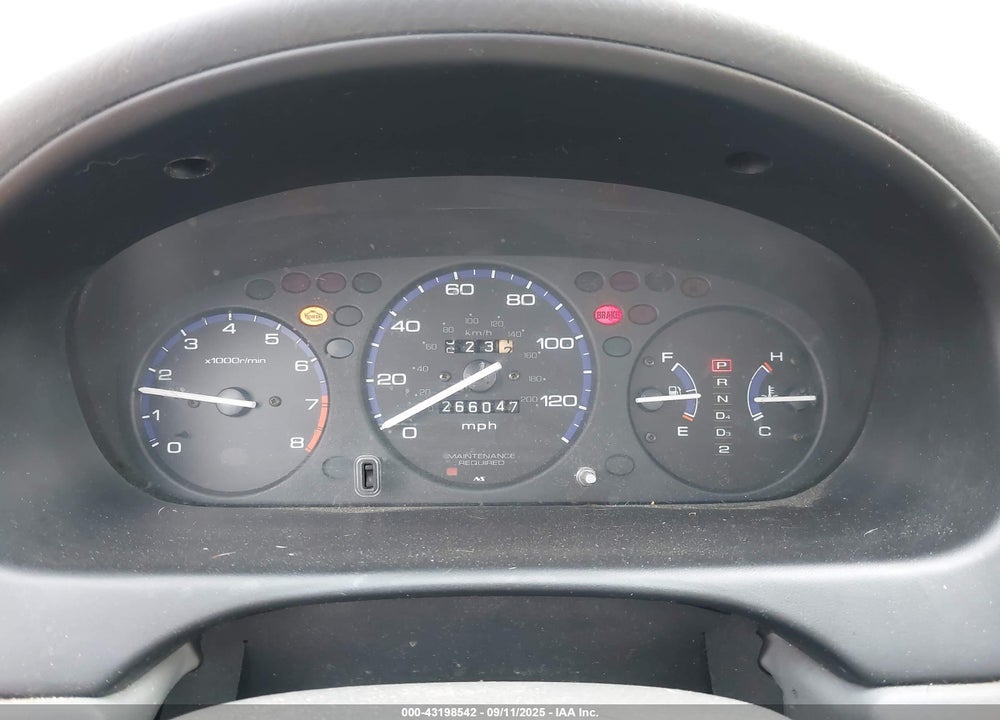 2000 HONDA CIVIC LX VIN: 2HGEJ6674YH586933