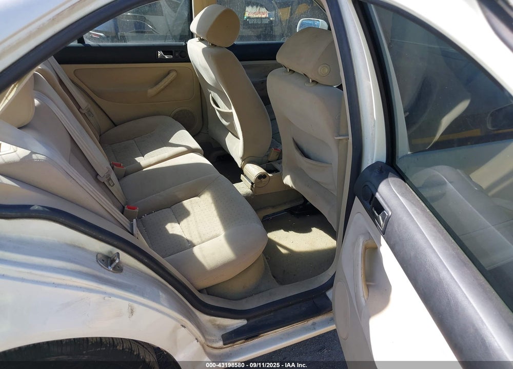 2000 VOLKSWAGEN JETTA GLS 1.8L TURBO VIN: 3VWSD29M9YM152086