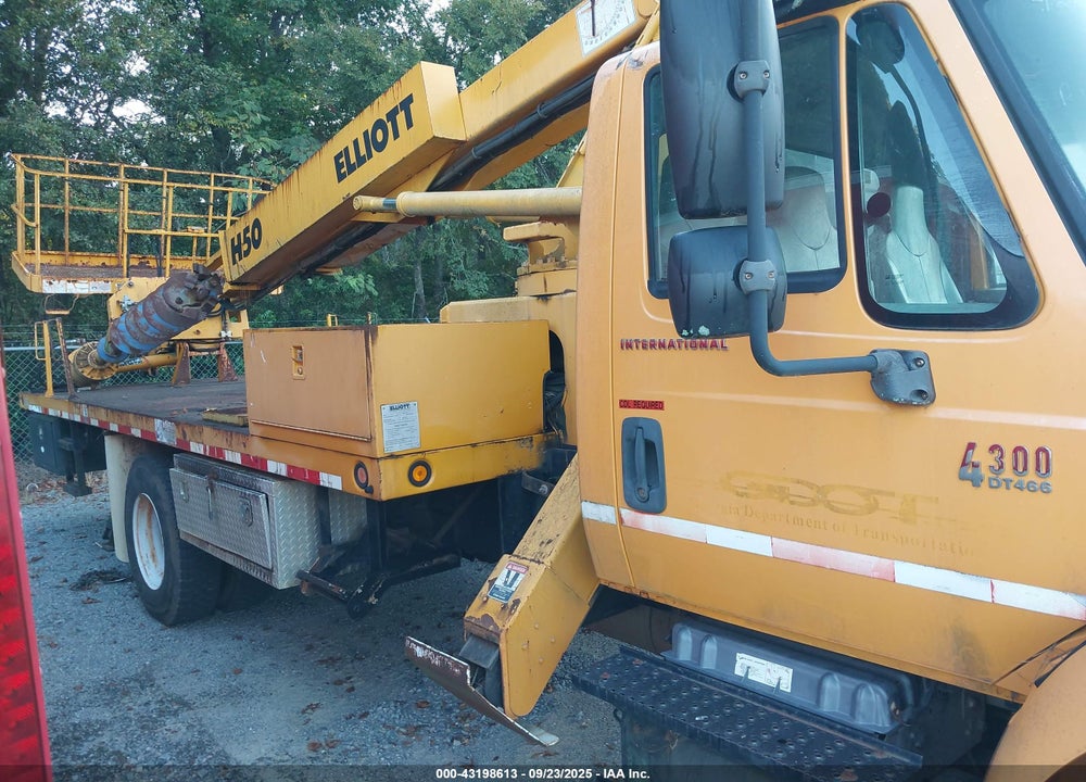 2003 INTERNATIONAL 4000 4300 VIN: 1HTMMAAN63H568977