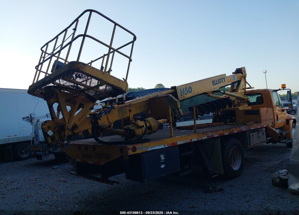 2003 INTERNATIONAL 4000 4300 VIN: 1HTMMAAN63H568977