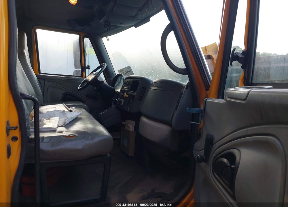 2003 INTERNATIONAL 4000 4300 VIN: 1HTMMAAN63H568977