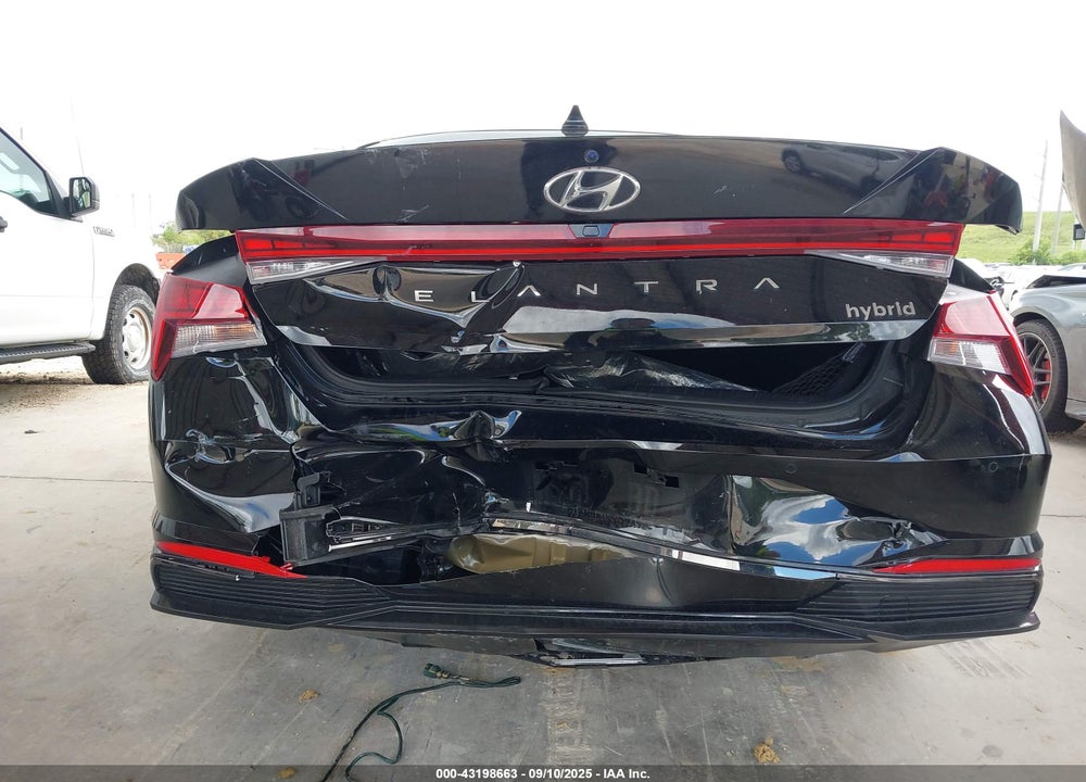 2023 HYUNDAI ELANTRA HYBRID VIN: KMHLN4AJXPU034488